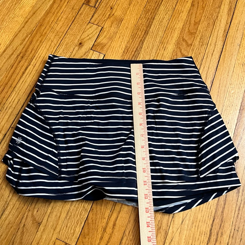 ATHLETA Stealth TruCool Tennis Skort Womens Small Navy Blue White Athletic Skirt