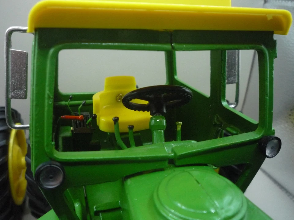 Parts Custom Replacement John Deere Custom 7020 1/16 Ertl - Image 4 of 4