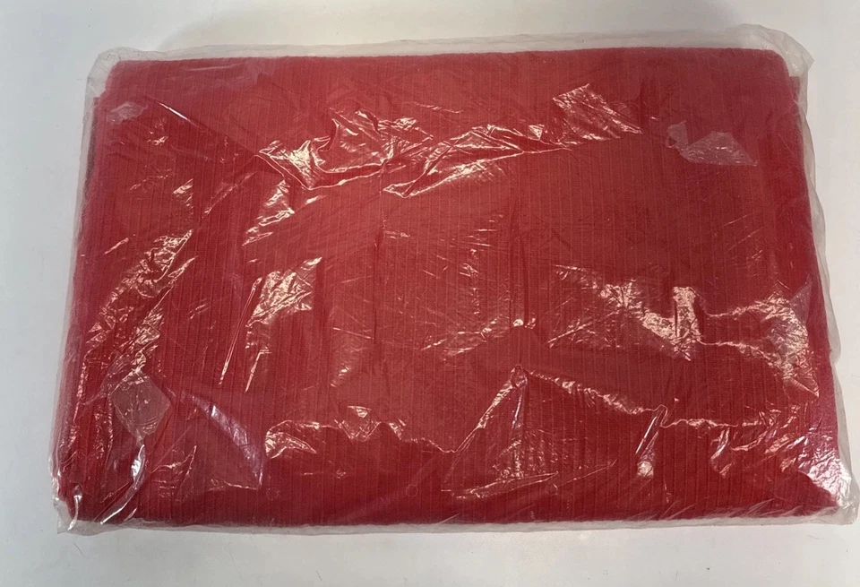 Vintage Montgomery Ward Brocade Woven Bedspread Full 90x110 Red NIP Style House - Image 4 of 4