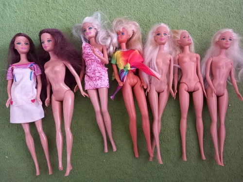 7x Barbie Puppen Konvolt