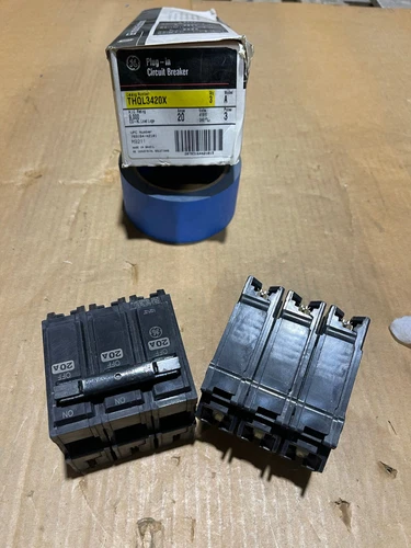 NEW GE THQL THQL32020 20 Amp 3 pole circuit breaker THQL3420