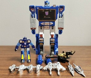 transformers vintage g1 soundwave