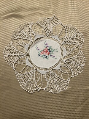 Point De Venice cross stitched Rose Floral doily with crotchet edge 10.5 