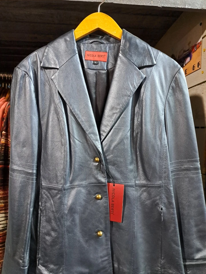Womens Italian Leather Jacket By Nicola Berti- Size XL- Midnight - Image 2 of 4