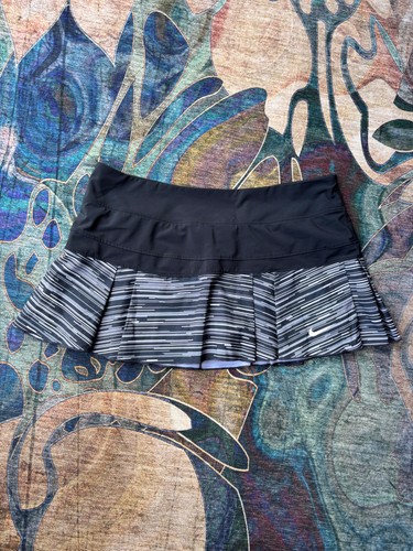 Nike Womens Tennis Skirt L Black White Stripe Pleated Dri Fit Athletic