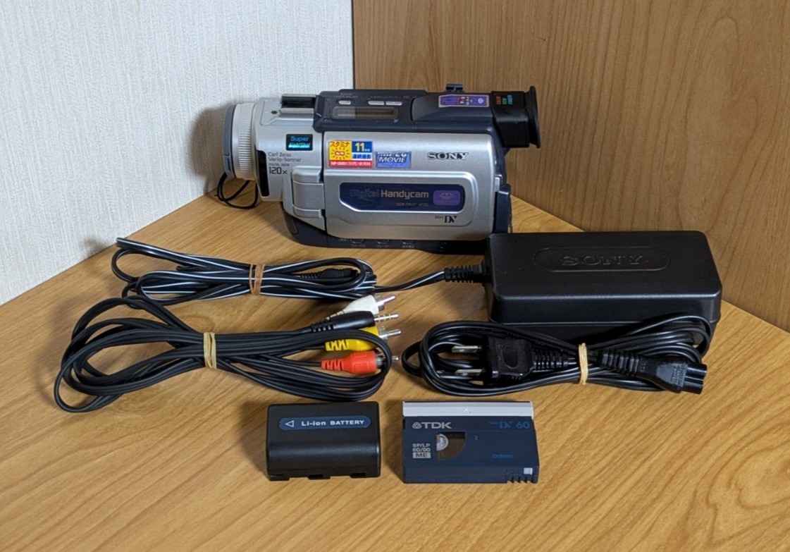 SONY DCR-TRV17 Handycam Camcorder NightShot MiniDV Japanese only