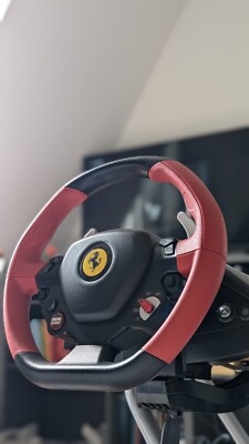 Thrustmaster Ferrari 458 Spider Lenkrad mit Pedalen für Microsoft Xbox One...