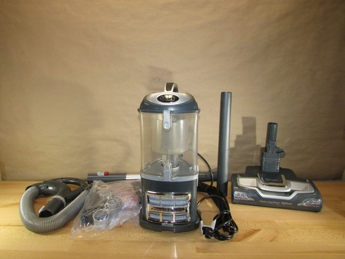 Shark Navigator lift Away Corded 