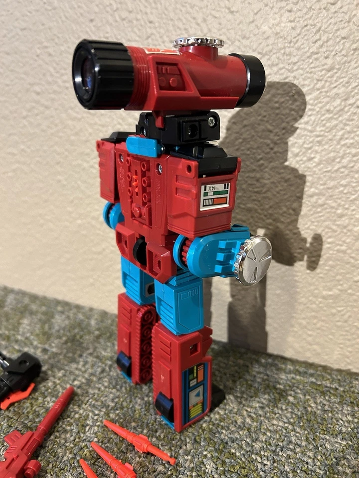 G1 Transformers Perceptor 100% COMPLETE - Image 4 of 4