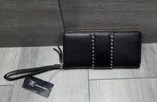 INC international black zip around wrist wallet Black  B000611