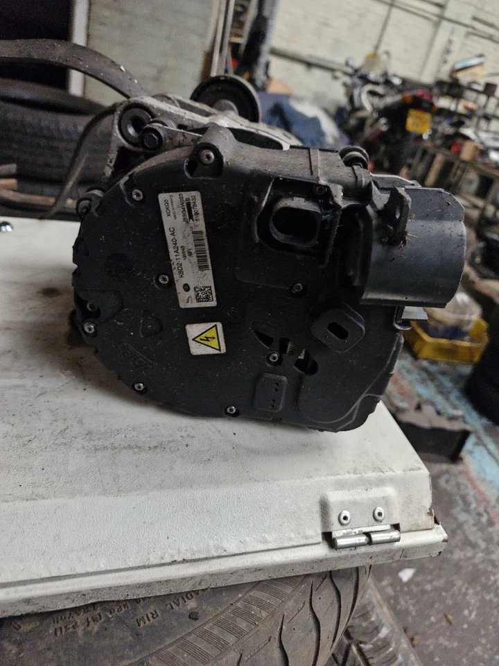 LAND ROVER & DISCOVERY JAGUAR  2.0 DIESEL ALTERNATOR K8D2-11A240-AC 2019-2024 - Image 4 of 4