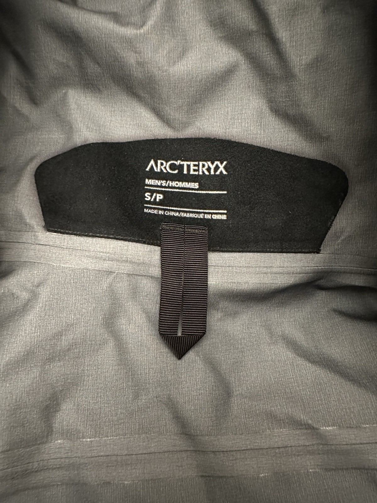 Nuovo con etichette Giacca uomo Arc'teryx Sabre SV Nero Taglia S Prezzo consigliato £ 800