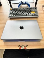 MacBook Pro M1 Pro 8-Core CPU and 14-Core GPU 14" Late 2021 512GB SSD