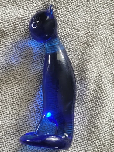 Vintage Fenton Cobalt Blue Glass Happy Cat Figurine 3” Tall, Excellent Condition