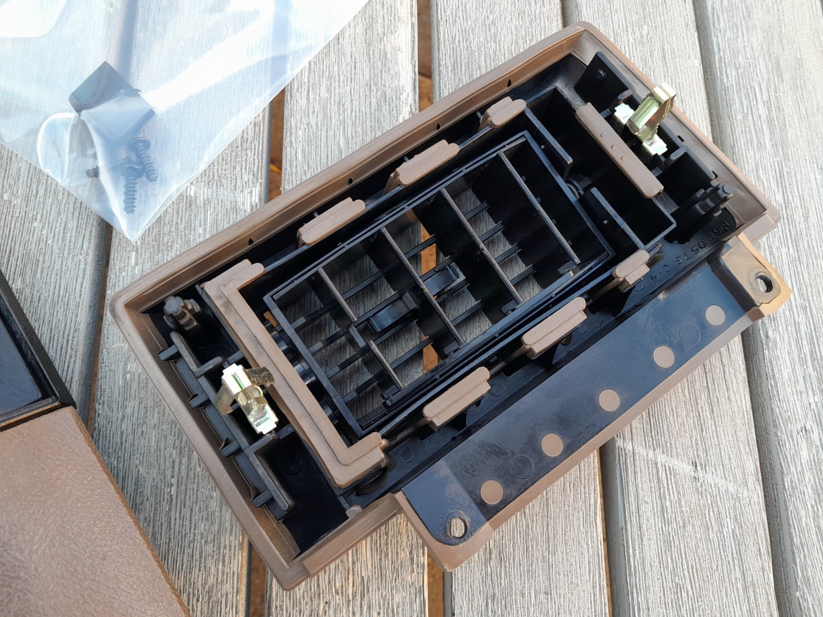 88-94 GMC Chevrolet Truck C1500 Silverado Suburban Sierra Glove Box Kit (BROWN)