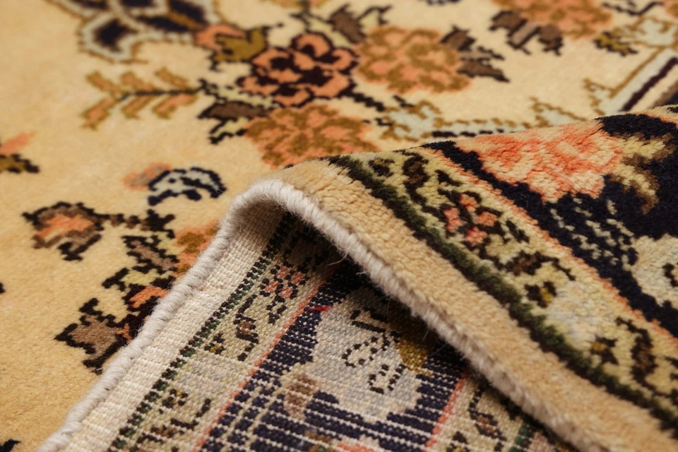 Vintage Oriental Hand-Knotted Carpet 3'5" x 5'0" Traditional Wool Area Rug - Image 4 of 4