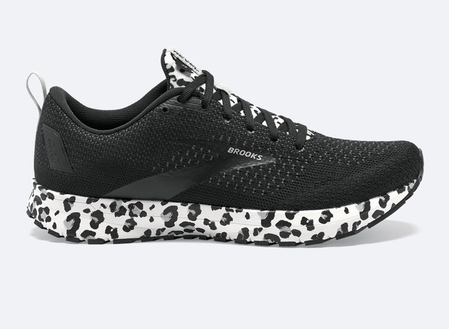 brooks revel run wild