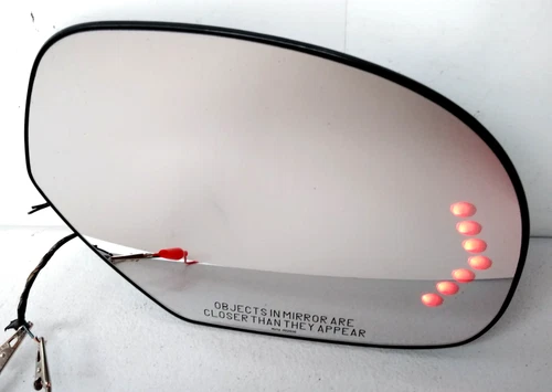 2006 Chevy Avalanche Door Mirror Glass Passenger Side View Turn Signal Lens A39