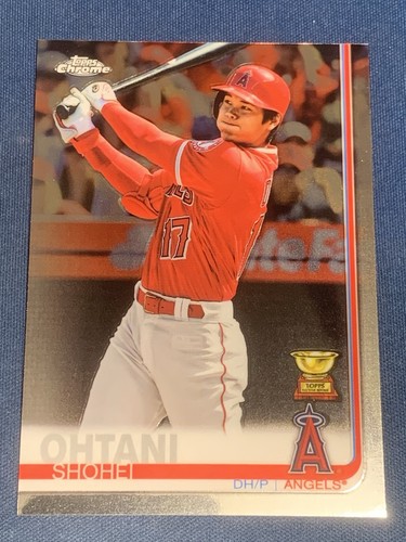 (B) 2019 Topps Chrome - Shohei Ohtani #1 Hitting Dodgers 2nd Year