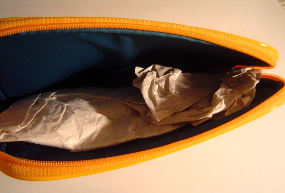 Tory Burch 10 Inch TABLET Case iPad Case Vinyl Teal Green Geometric Design New - Image 3 of 4