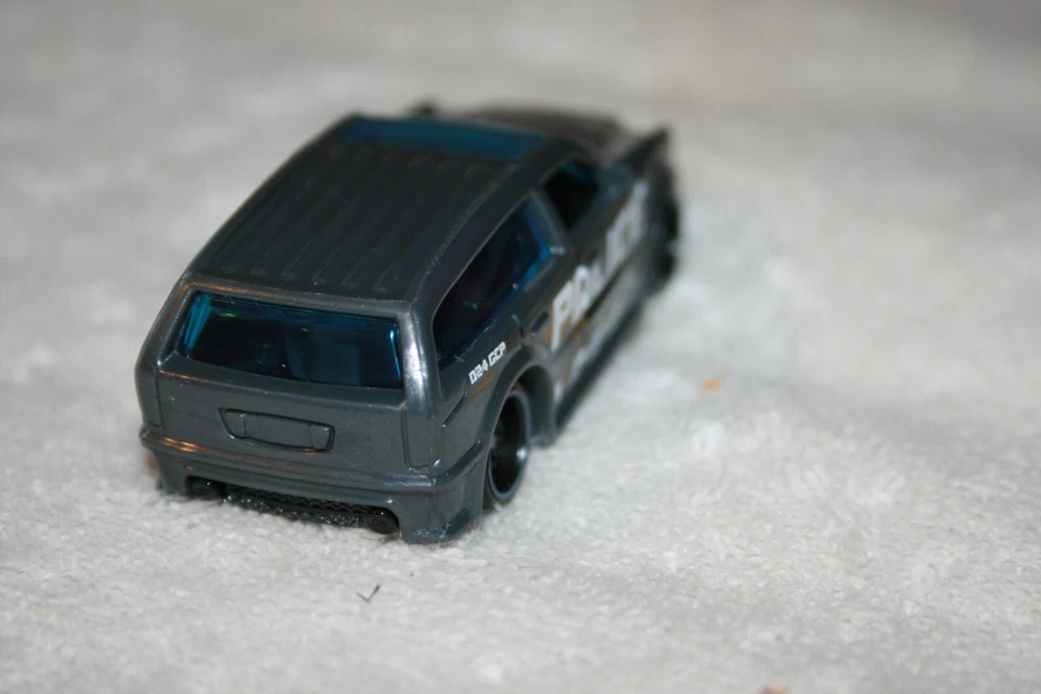 🔥 BATMAN Design BOOM BOX ☆ GRAY ☆ GOTHAM CITY POLICE SUV ☆ LOOSE Hot Wheels - Image 4 of 4