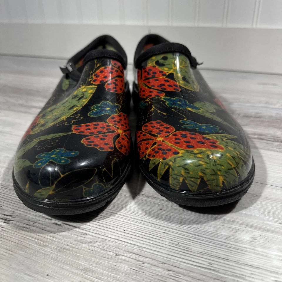 Sloggers Mujer Impermeable Goma Jardín Zuecos Zapatos Talla 9 Negro Rojo Floral Foto 3 de 4