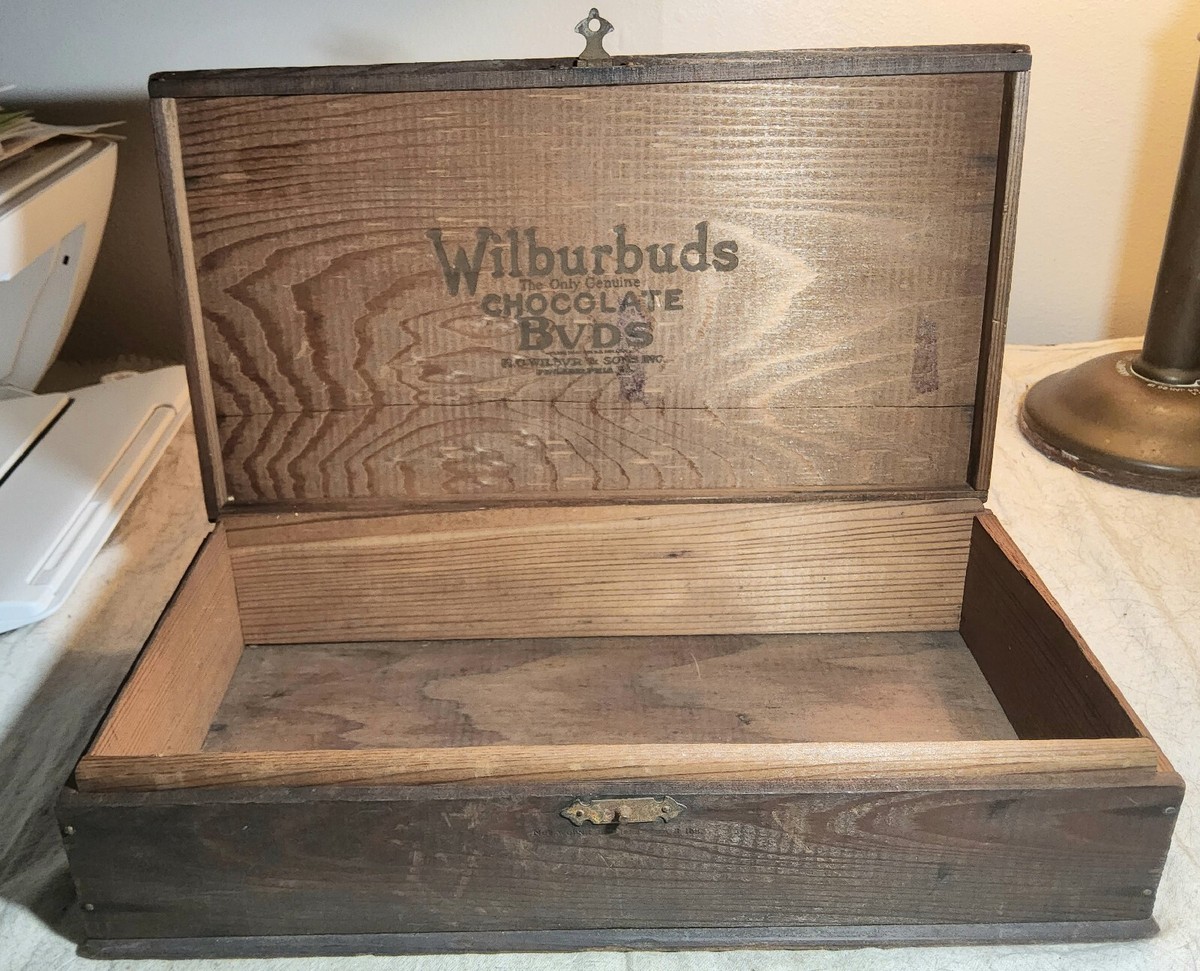 RARE ANTIQUE WILBUR'S CHOCOLATE BUDS WOODEN BOX H. O. WILBUR
