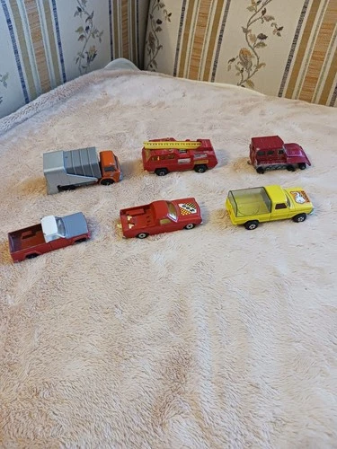 Lot Of  6 Vintage Matchbox  cars, trucks, pick up, Collectible, Made In England
