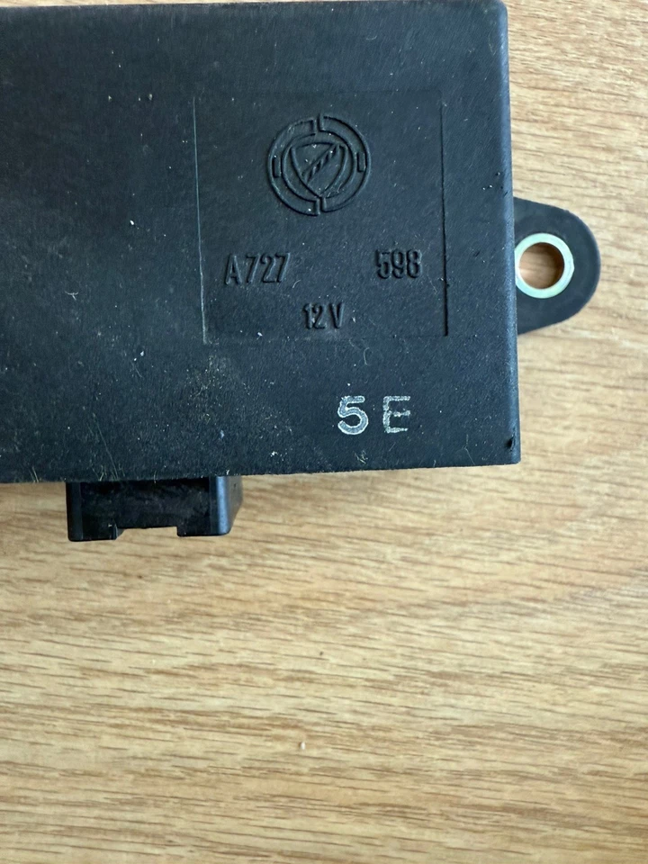 Unidad de módulo de control electrónico Fiat Punto Bravo Lancia Y A727598 OEM Foto 2 de 3