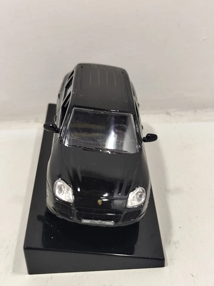 Modellino Auto Porsche Cayenne Turbo 2002 NERO - Die-Cast 1:43 Base Originale - Immagine 2 di 4
