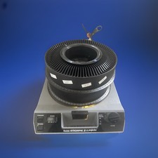 Kodak Ektagraphic III A Rotating Slide Projector with tray - Power On