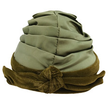 Vintage Ladies Green Velvet Rayon Hat Turban Cloche Beehive Style Beanie