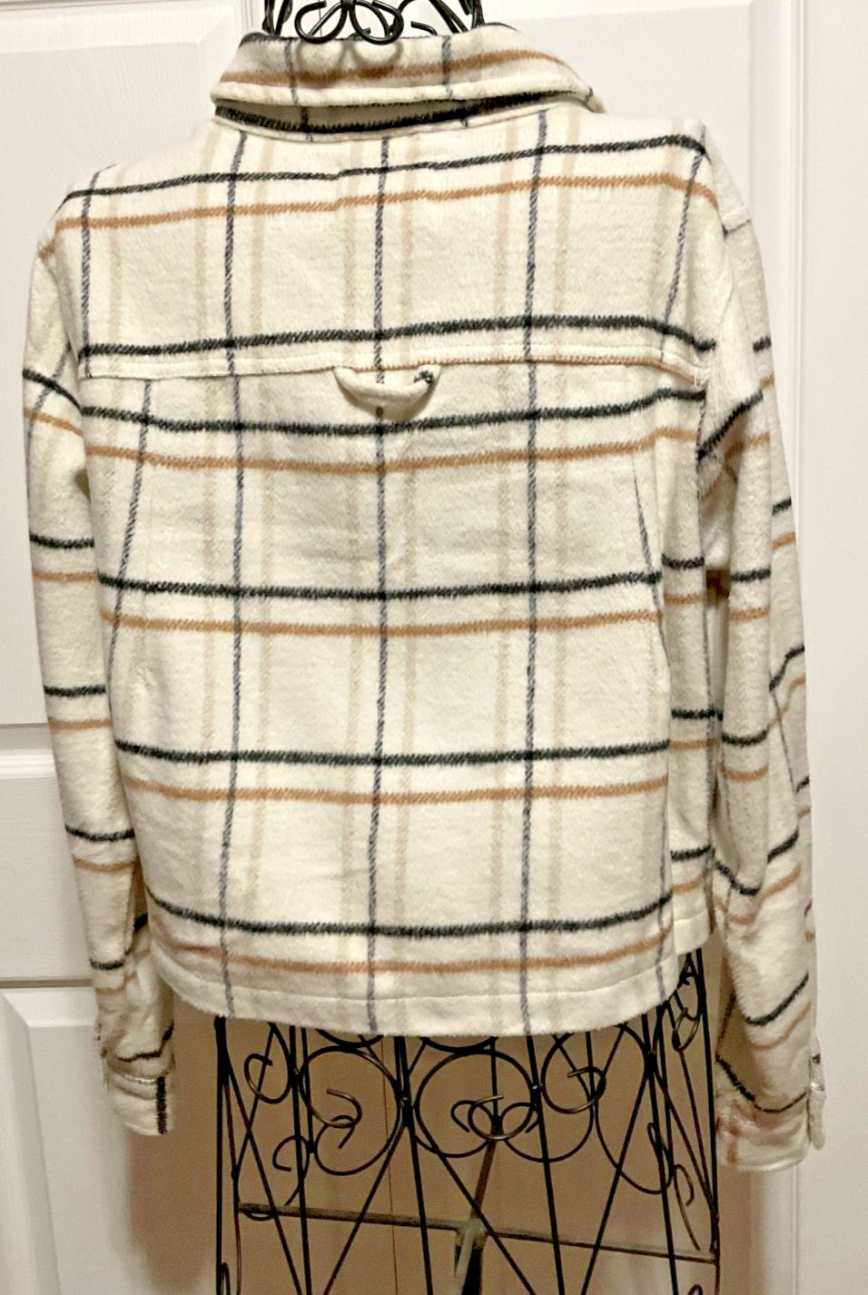 Ashley Outerwear Medium Cropped Jacket White Plai… - image 4