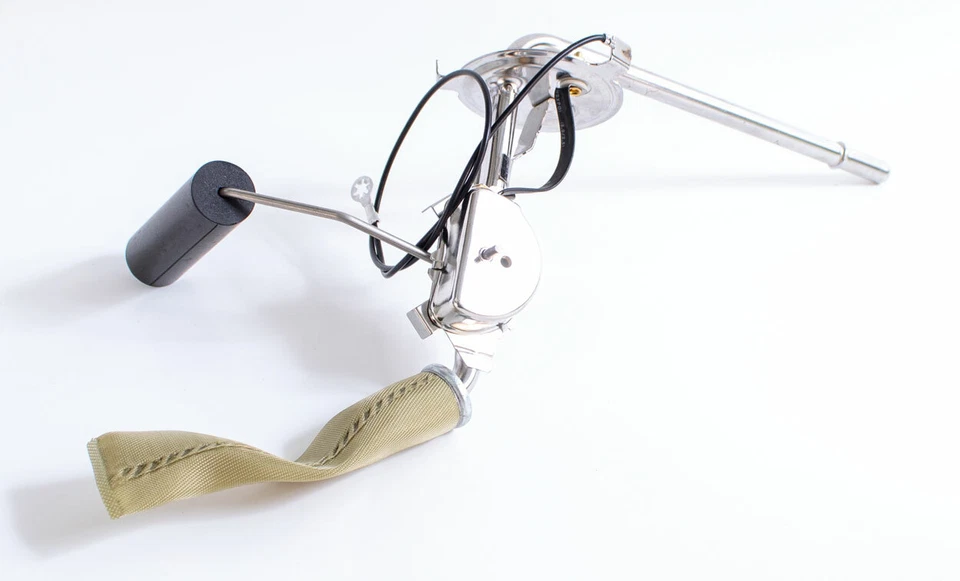 Unidad de envío de tanque de gasolina 3/8 salida sin línea de retorno AMD se adapta a Skylark 881-3470-3 Foto 3 de 3