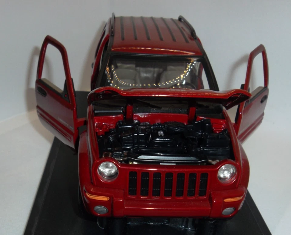 RARE MATCHBOX COLLECTIBLES No95701 50TH ANNIVERSARY 2002 JEEP LIBERTY loose mint - Image 4 of 4