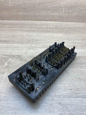 443941822A Fuse Module Fits for Audi 80 90 S2 B4