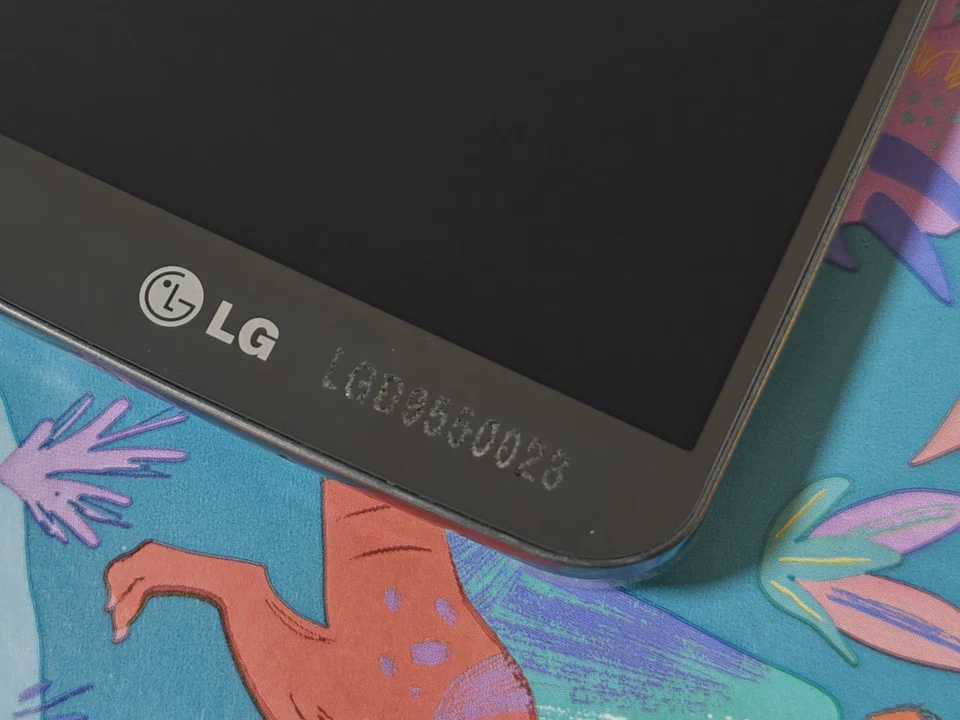 LG G Flex (Unlocked) Prototype Curved Android Smartphone - Image 3 of 4