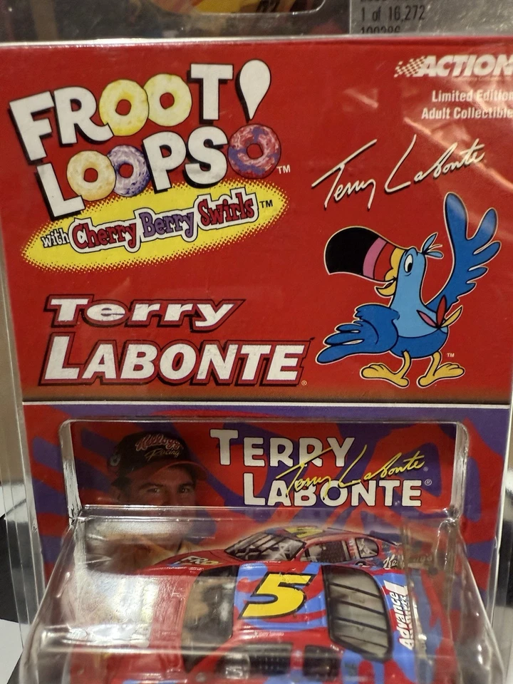 Terry Labonte #5 Kellogg’s Cherry Berry Swirls 2000 ACTION 1/64 Nascar Diecast - Image 3 of 4