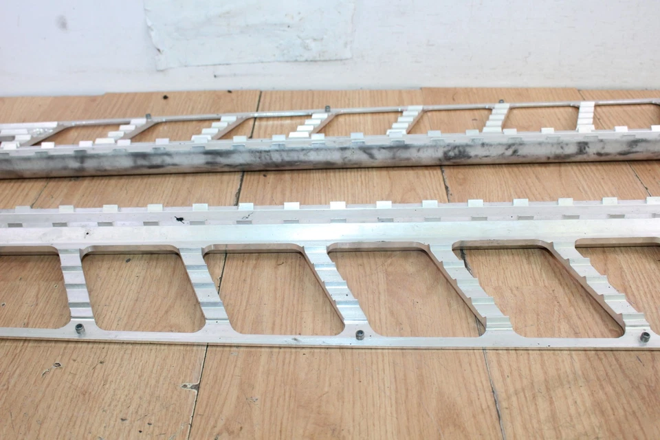 2015 Polaris RMK 800 Pro左右脚垫/踏板 — 第 3/4 张图片