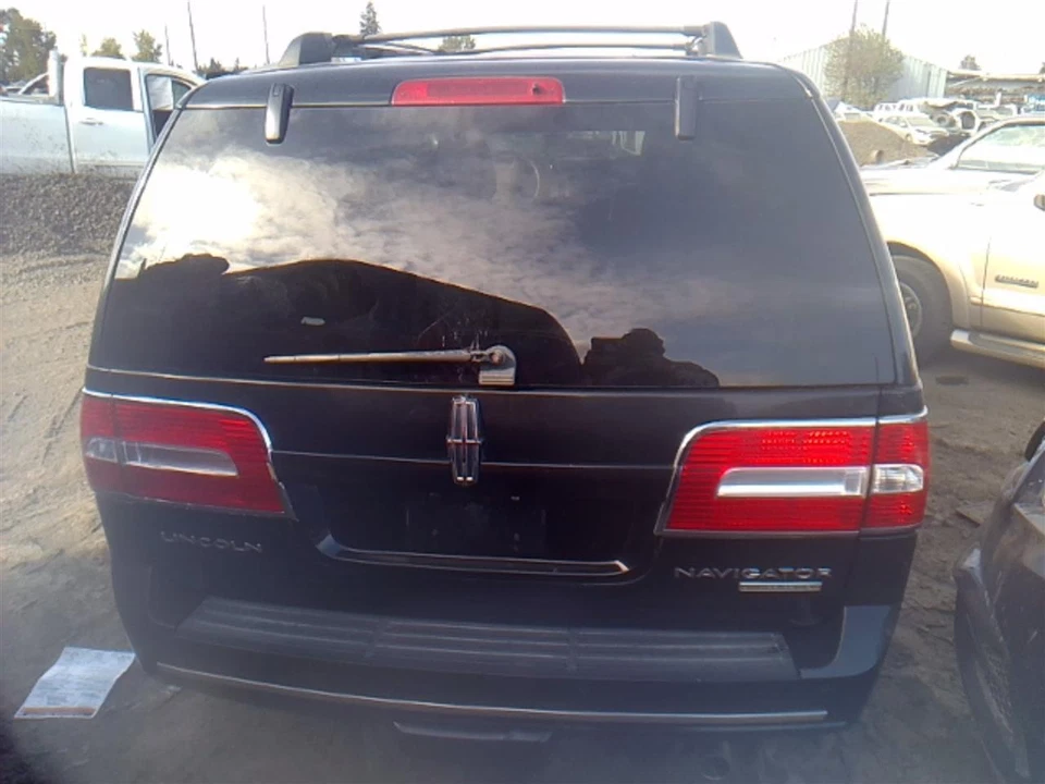 Used Left Qtr Window Regulator Rear fits: 2010 Lincoln Navigator Left Grade A - Image 3 of 4