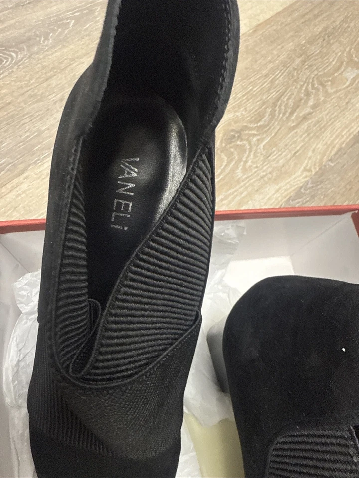 Van Eli Ankle Boots Solid Black Almond Toe Size 10M Slip On - Image 4 of 4