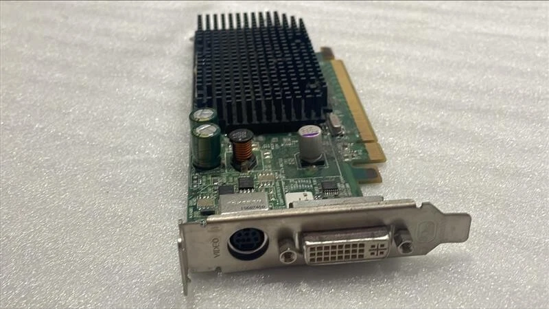 DELL/ATI Video Graphics Card 102A7710920 Radeon X1300 128MB PCI-E - Image 2 of 4