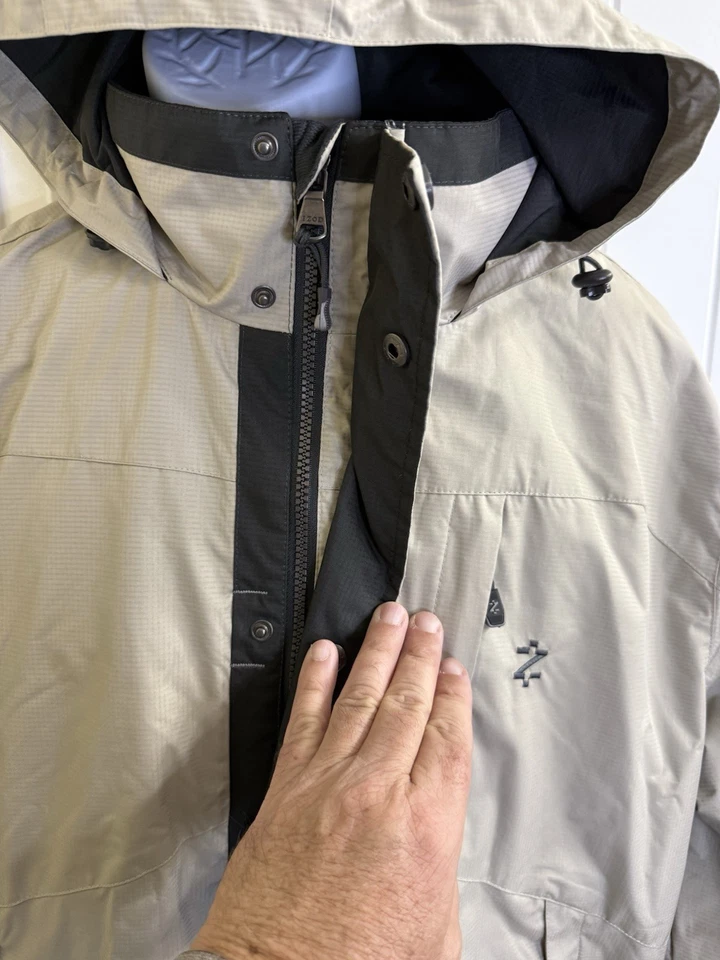 Abrigo de Invierno IZOD PERFORMX Para Hombres Con Capucha XL Color Beige Cremallera Completa Forrado a Presión Foto 2 de 4
