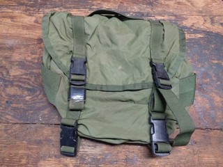 1980s vintage US Army OD Green Nylon Combat Field Training Butt Pack