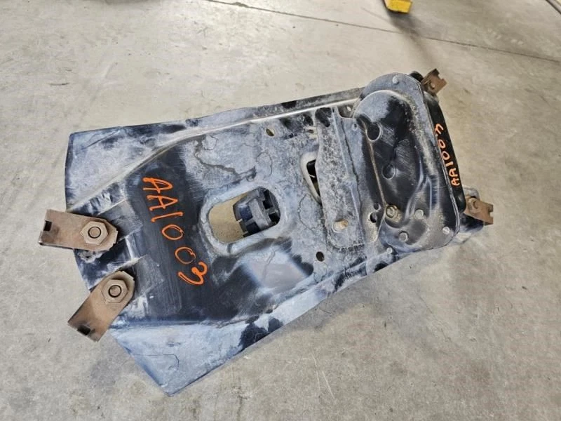 Ford F350 Super Duty 06 usado OEM doble soporte de rueda de repuesto montaje de marco SIN ÓXIDO Foto 4 de 4