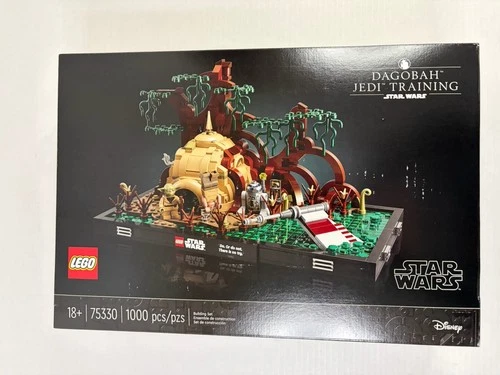 LEGO Star Wars: Dagobah Jedi Training Diorama 75330 Set - New Factory Sealed