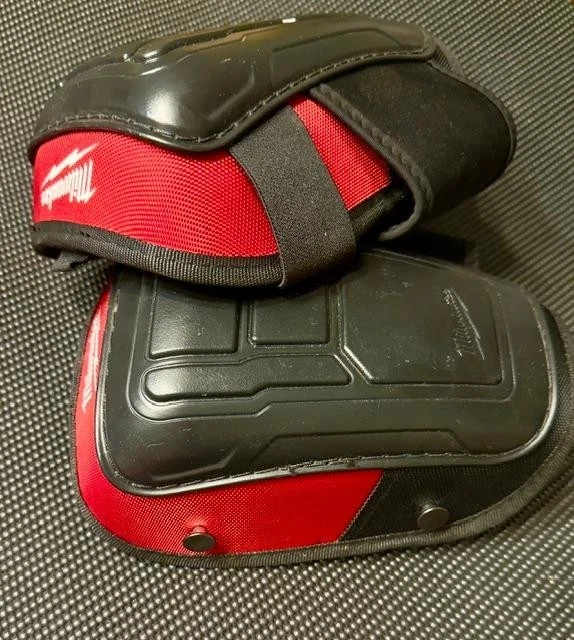 Milwaukee 48-73-6030 Performance Hard Shell Knee Pad, Dual Strap-NEW - Image 1 of 4