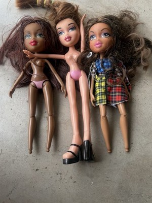 Lot of 3 bratz Y2K dolls, Sasha Yasmin and possibly Meygan plus purse 