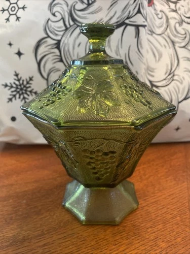 Vtg Anchor Hocking Footed Lidded Candy Dish Avocado Green Grapes & Leaves MCM