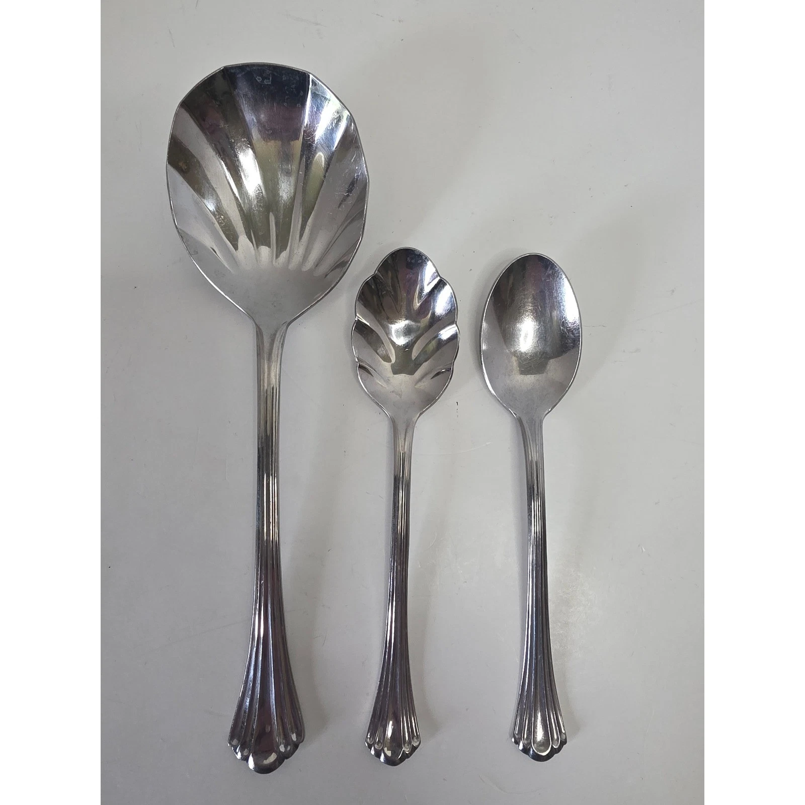 Reed & Barton '1800' Stainless Flatware Shell Berry Sugar Spoon Set 3pc